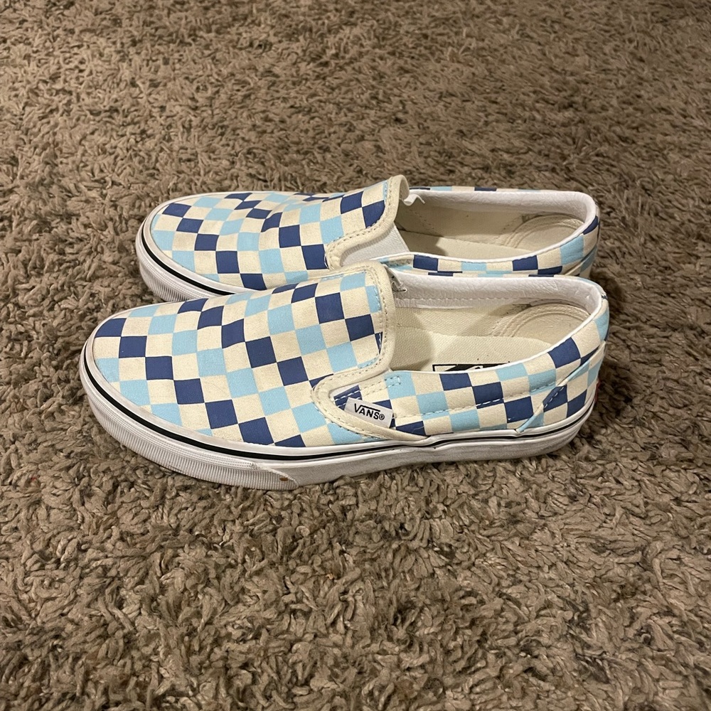 blue checkered vans!